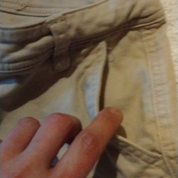 Size 6 khakis like new🩵 - Picture 8 of 9